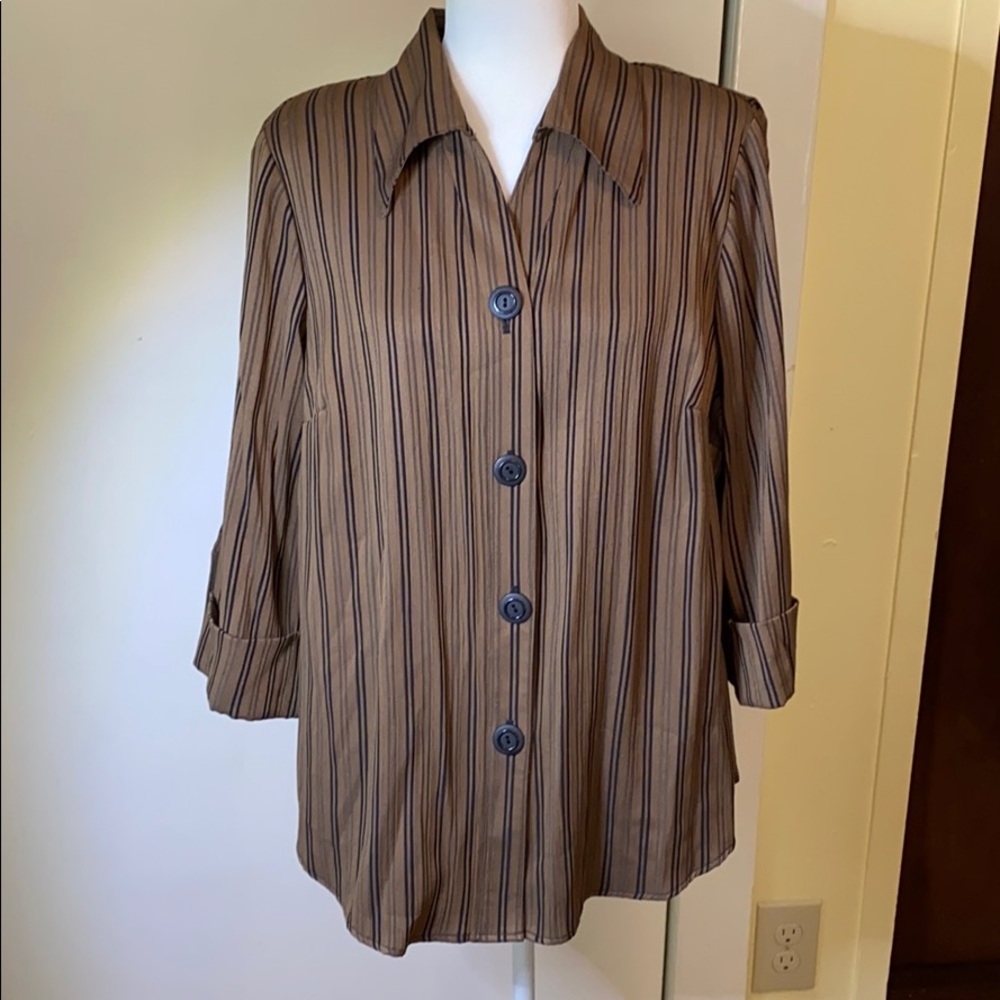 DRESSBARN Blouse w/Tank Front Panel - Picture 2 of 8